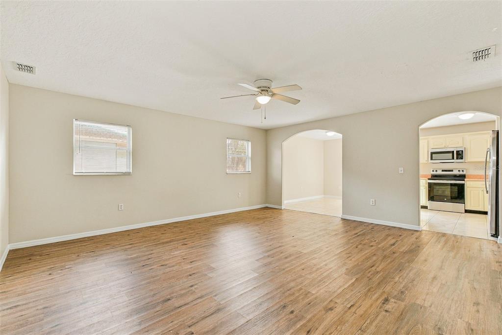 942 WILLIE MAYS PARKWAY, ORLANDO, FL — photo 3 of 16