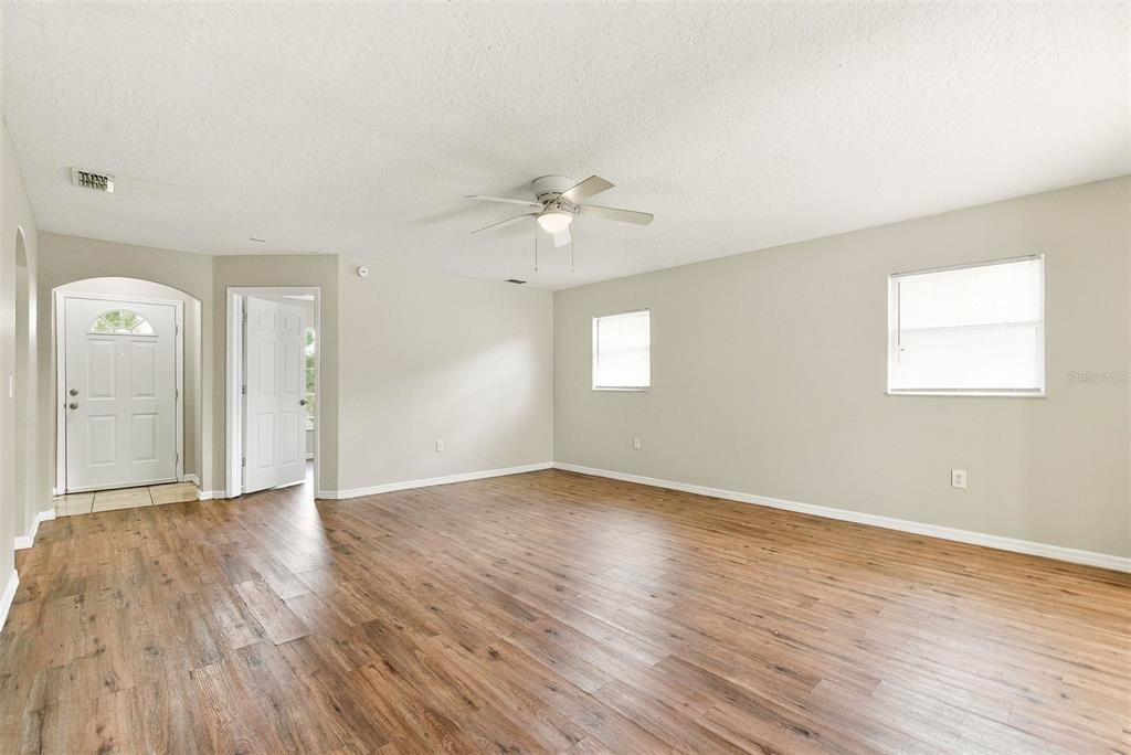 942 WILLIE MAYS PARKWAY, ORLANDO, FL — photo 4 of 16
