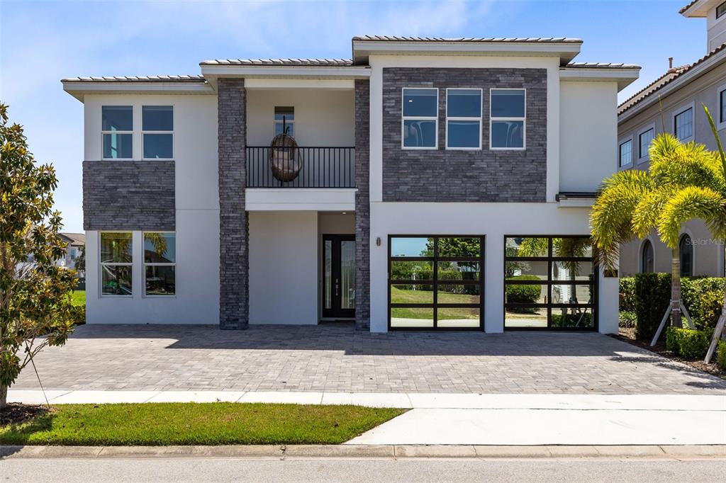300 MUIRFIELD LOOP